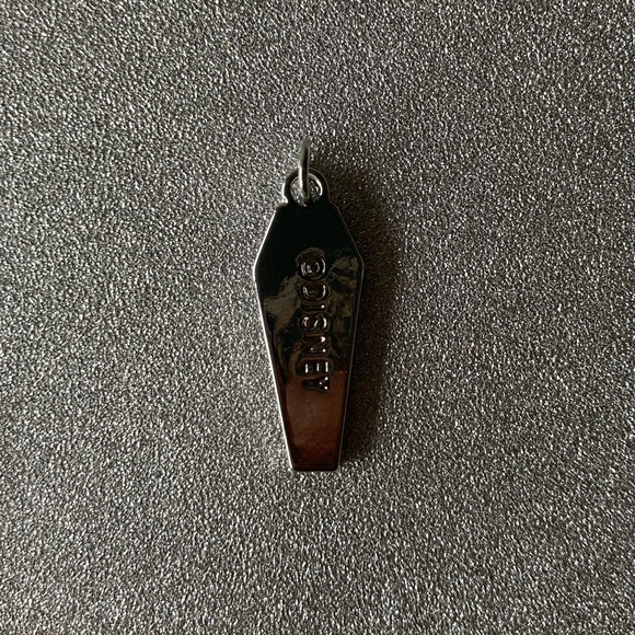 🌈 Jack Skellington in coffin pendant charm - Picture 3 of 4